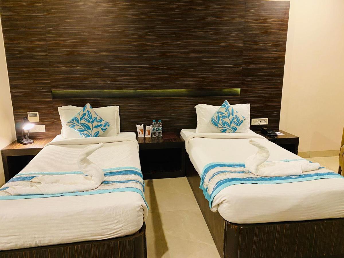Hotel Ajay International Allahabad Exterior foto